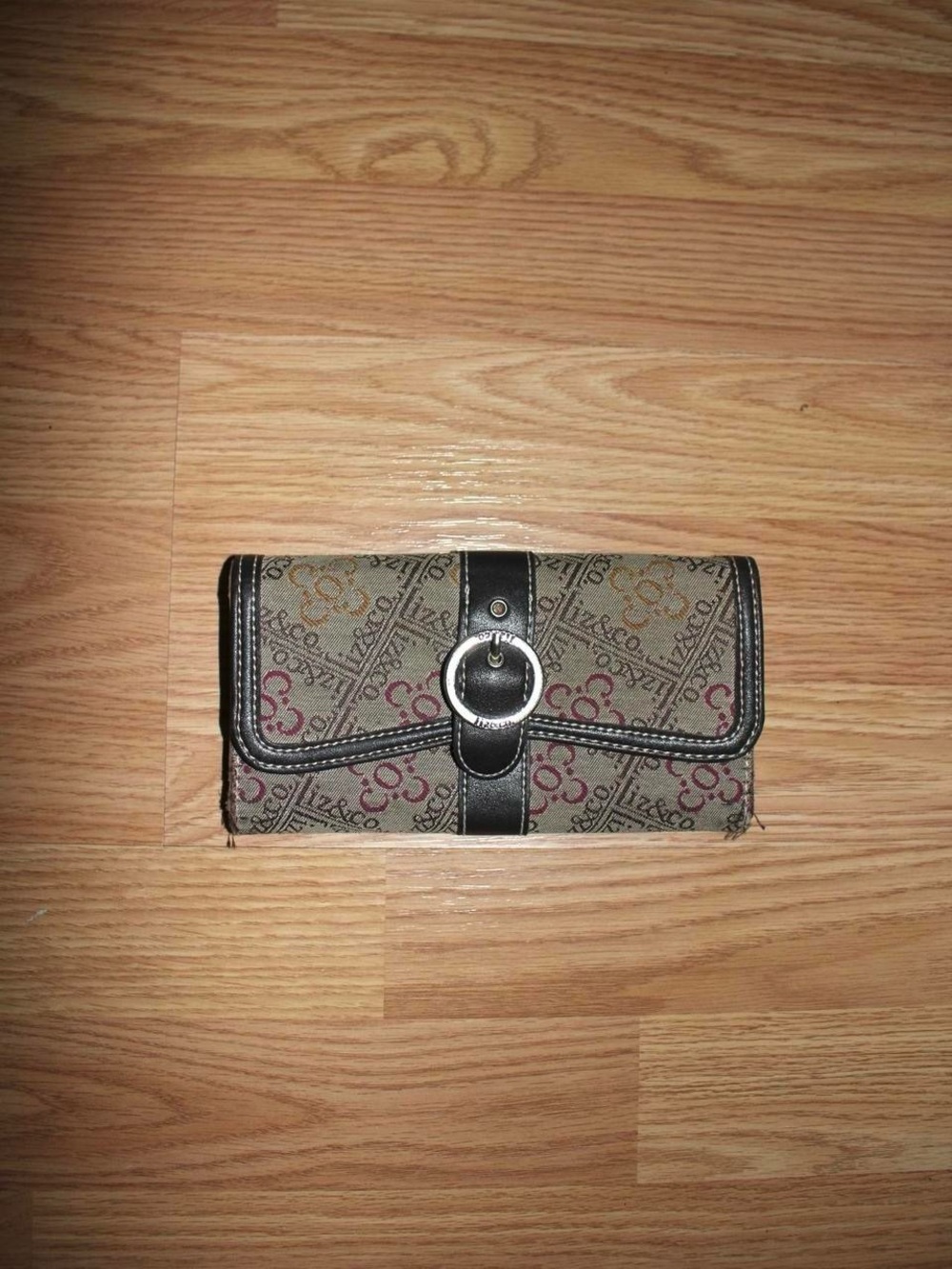 Gray Patterned Women's Clutch Wallet with Black Trim